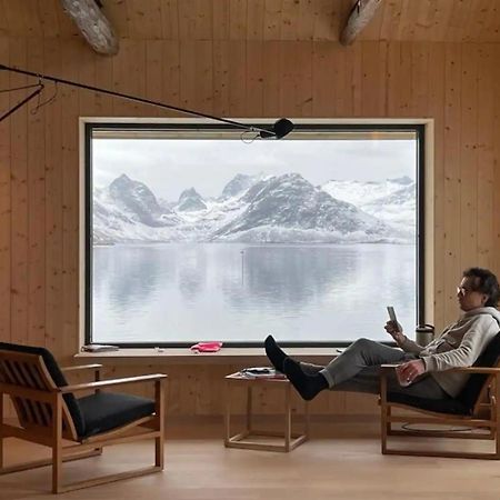 Minkfarmen, Spacious Seaside Cabin With Scenic View Ramberg Eksteriør bilde