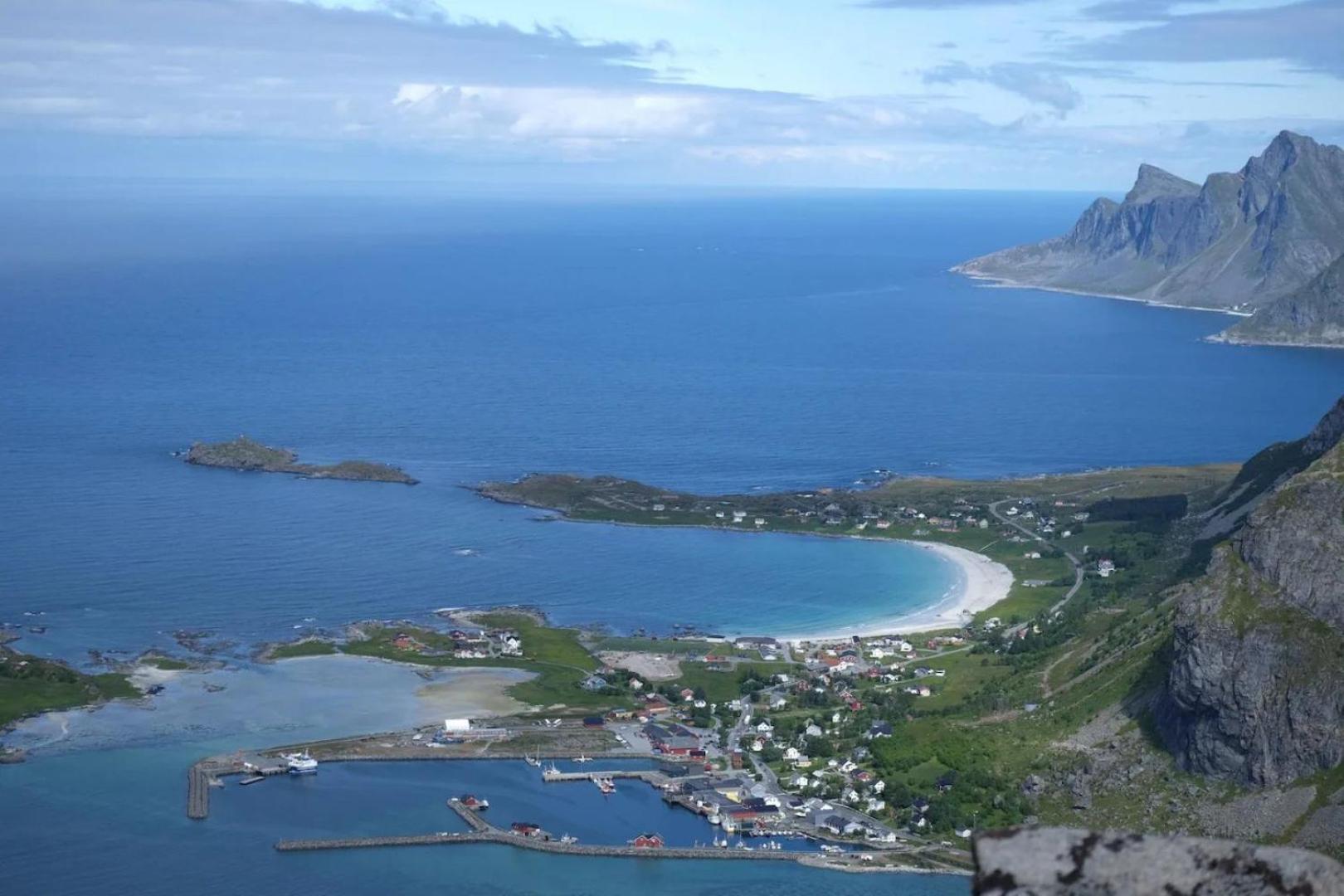 Minkfarmen, Spacious Seaside Cabin With Scenic View Ramberg Eksteriør bilde