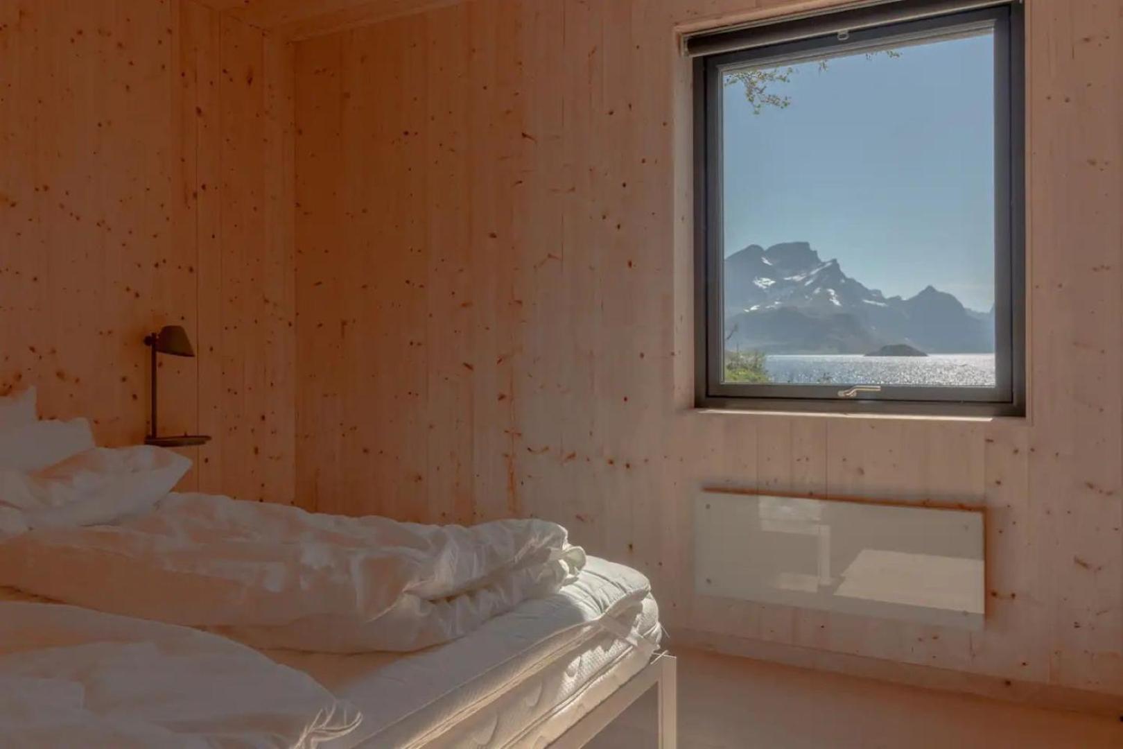 Minkfarmen, Spacious Seaside Cabin With Scenic View Ramberg Eksteriør bilde